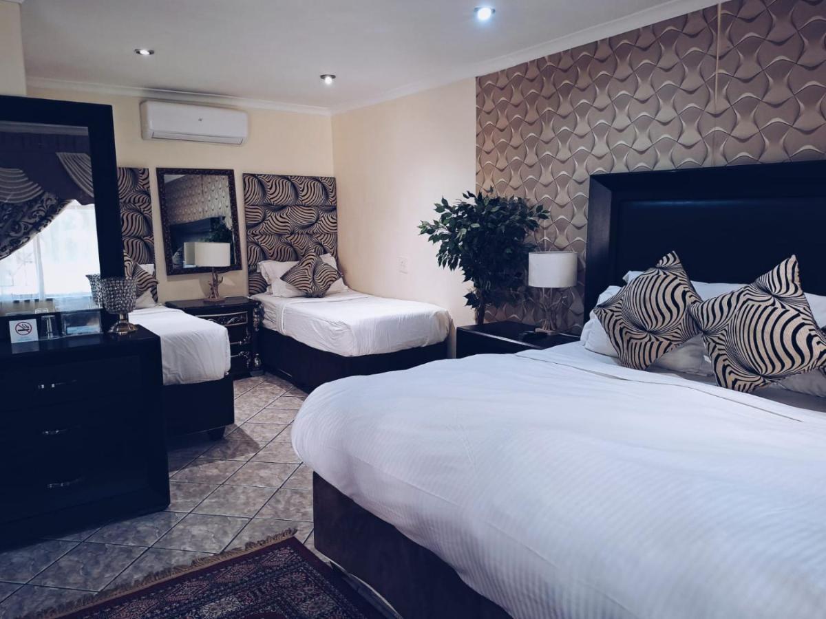 Ecotel Premier Lodge & Conference Centre Benoni Esterno foto