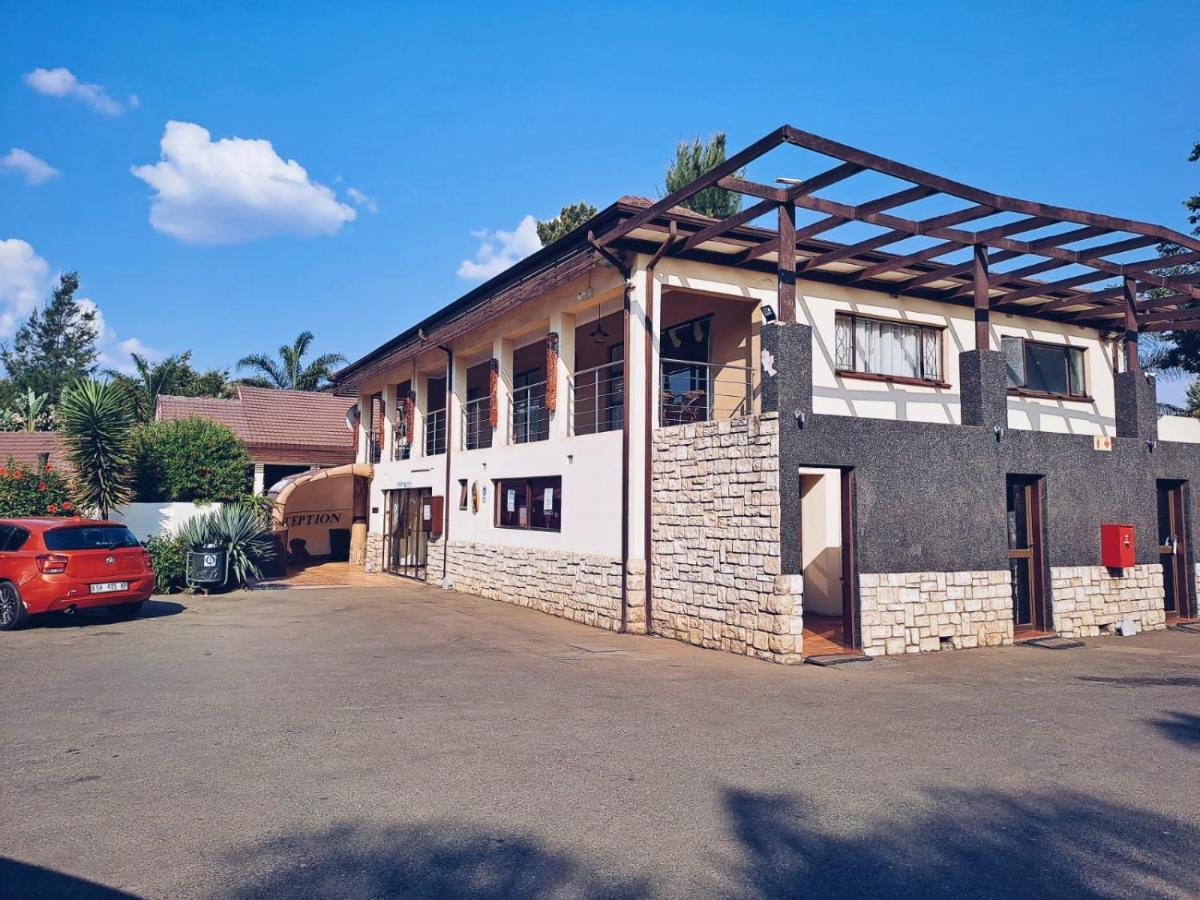 Ecotel Premier Lodge & Conference Centre Benoni Esterno foto