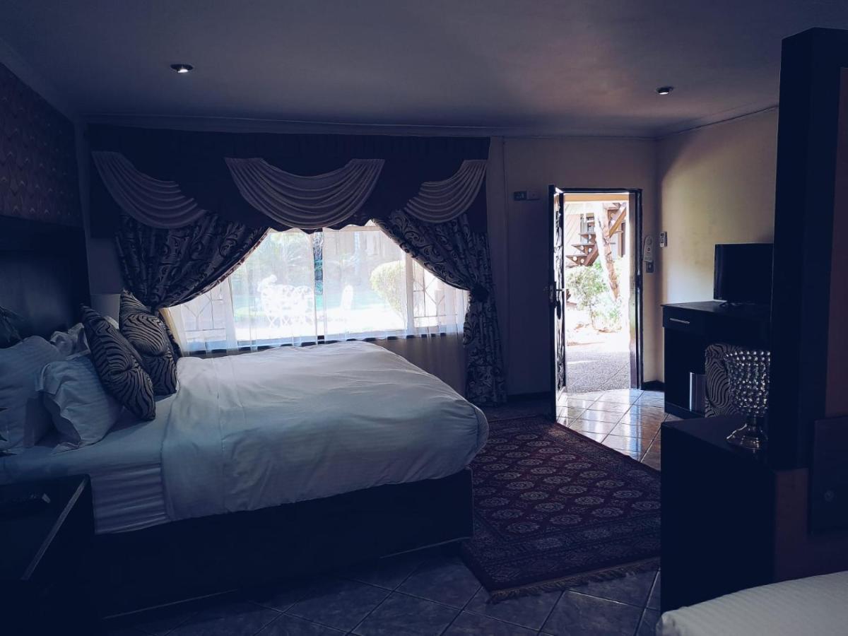Ecotel Premier Lodge & Conference Centre Benoni Esterno foto