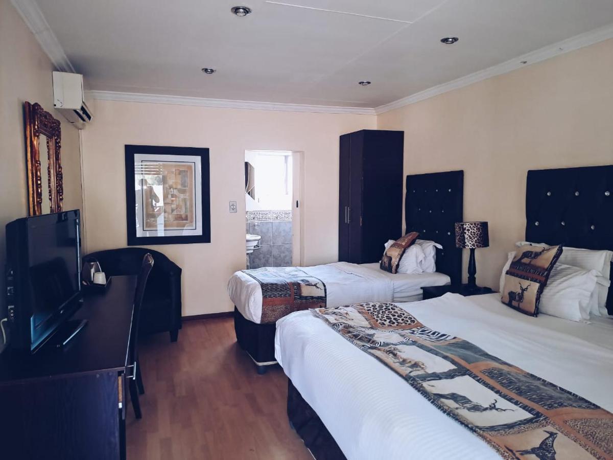 Ecotel Premier Lodge & Conference Centre Benoni Esterno foto